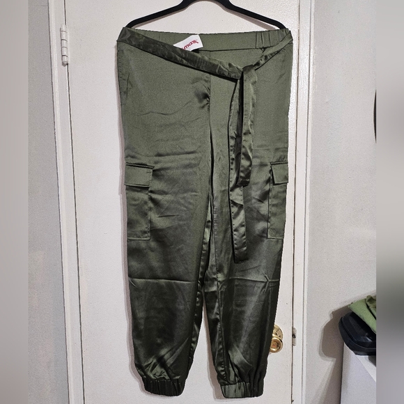 Sincerely Jules Olive Green Cargo Pants - Picture 1 of 3